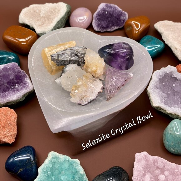 Selenite Crystal Cleansing Heart Bowl - Free 3 Surprise Crystals - Picture 2 of 7